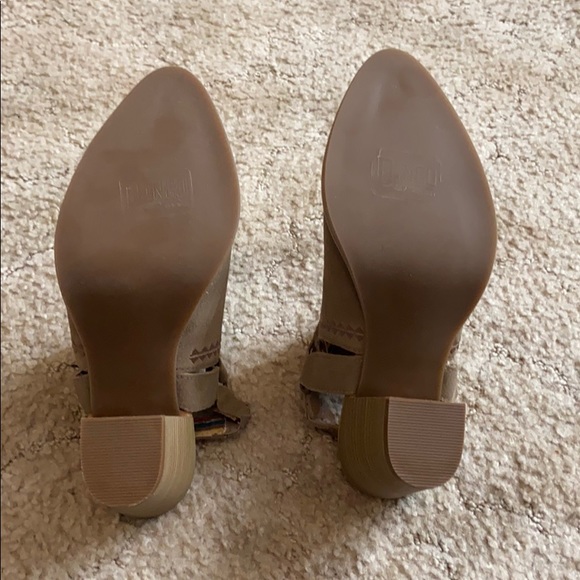 Booties - Picture 4 of 4